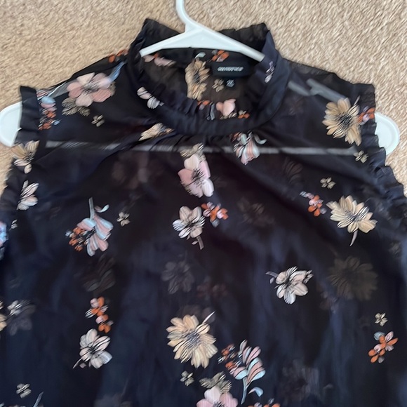 Whowhatwear - Picture 2 of 5